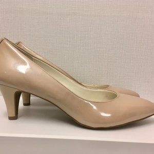 NWOT Anne Klein iflex Nude Heels Size 8
